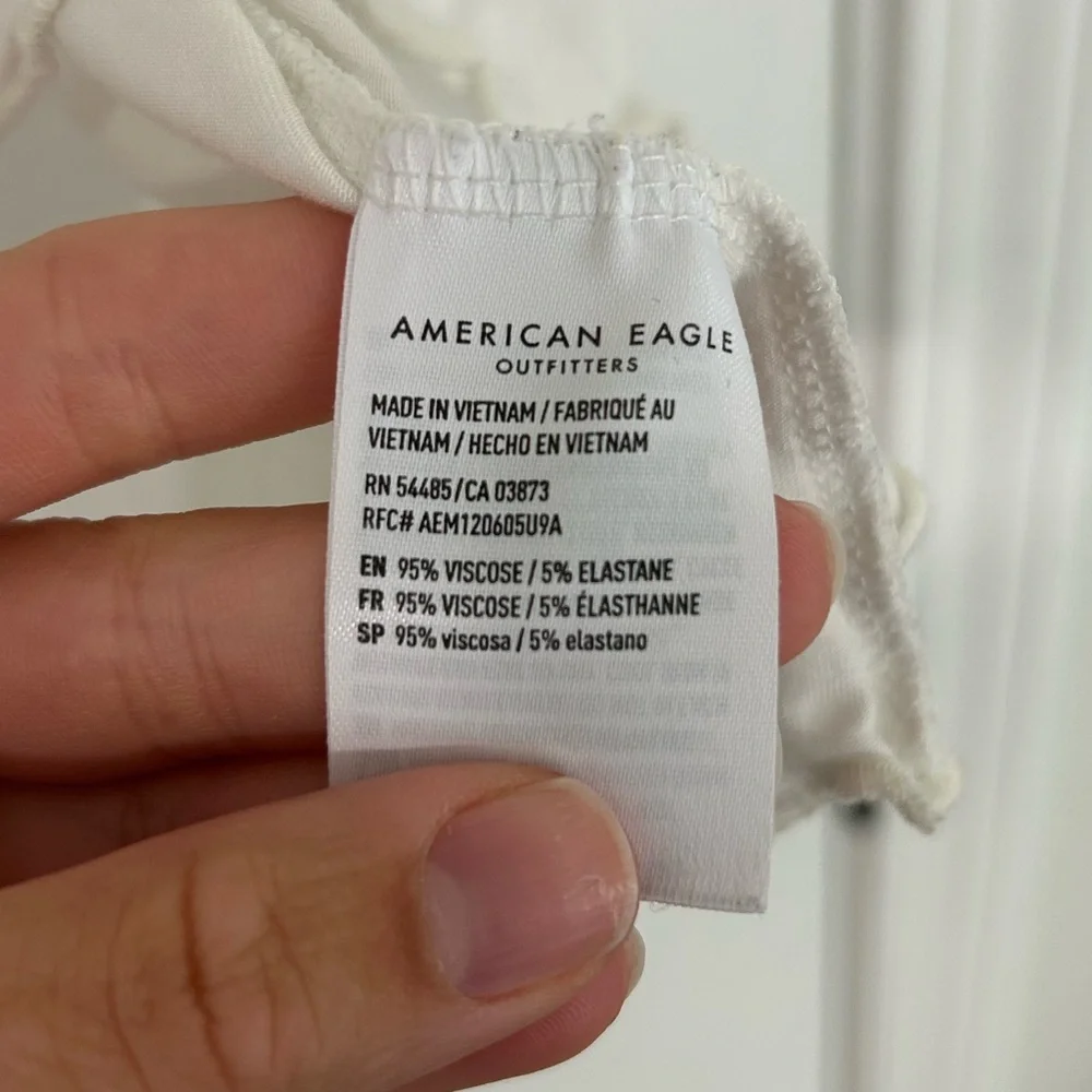 Ruffle hem tank top - Picture 3 of 4